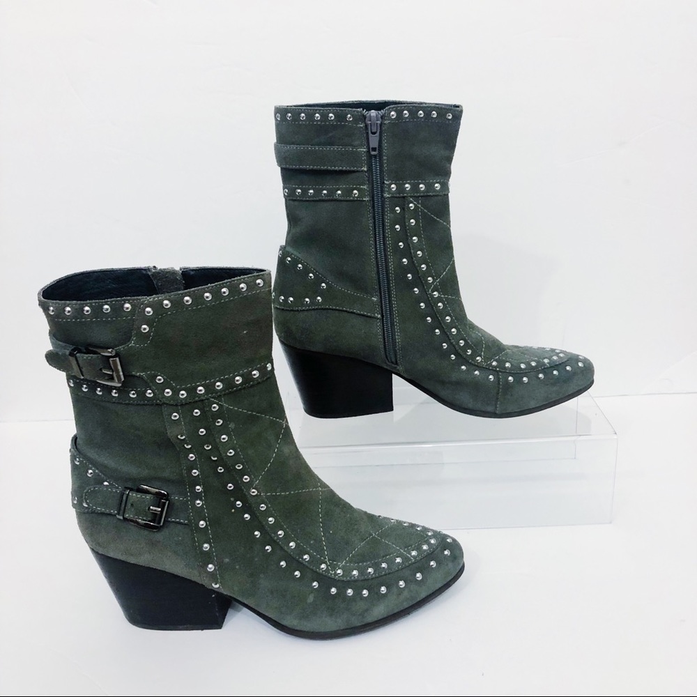 Vaneli Gray Suede Ankle Boots Size 9